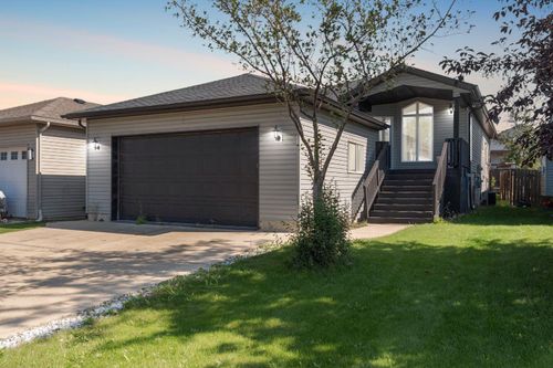 {{alt}} | Card Image