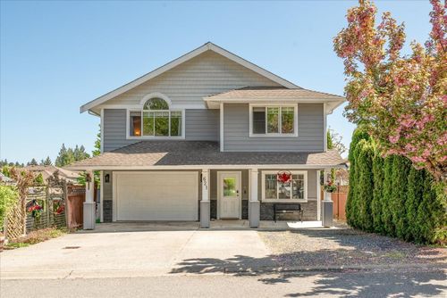 621 Oakwood Rd, Ladysmith, BC, V9G2C1 | Card Image