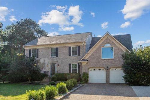 105 Chris Slade Chase, Yorktown, VA, 23693-2568 | Card Image