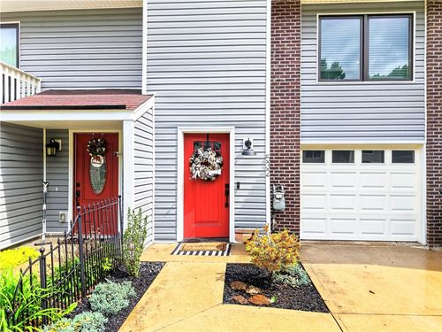 532 Hunters Path Rd, Bridgeville, PA, 15017-1111 | Card Image