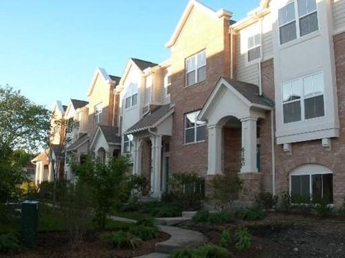 6166 Mayfair St, Morton Grove, IL, 60053-2236 | Card Image