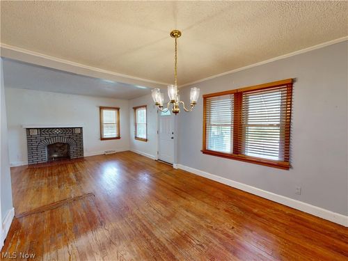 1560 Biltmore Road, Lyndhurst, OH, 44124 | Card Image