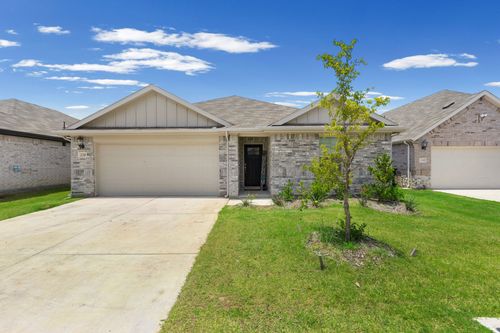 220 Sugarlands Dr, Greenville, TX, 75402-8190 | Card Image
