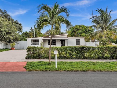 41 Miami Gardens Rd, West Park, FL, 33023-5235 | Card Image