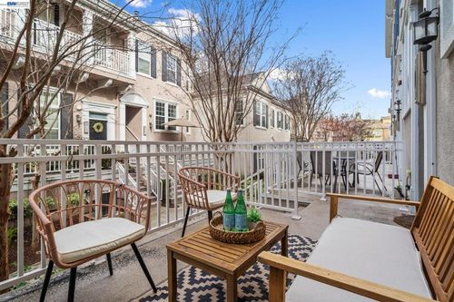 3703 Whitworth Dr, Dublin, CA, 94568-1377 | Card Image