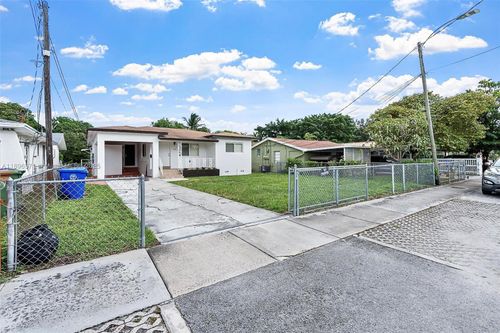 1221-1221 Nw 34th Ave, Miami, FL, 33125-2835 | Card Image