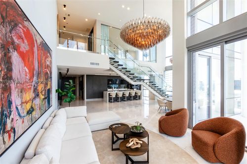 ph-4611-851 Ne 1st Ave, Miami, FL, 33132-1861 | Card Image