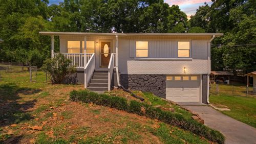 2387 Glengerrie Dr, Soddy Daisy, TN, 37379-3137 | Card Image