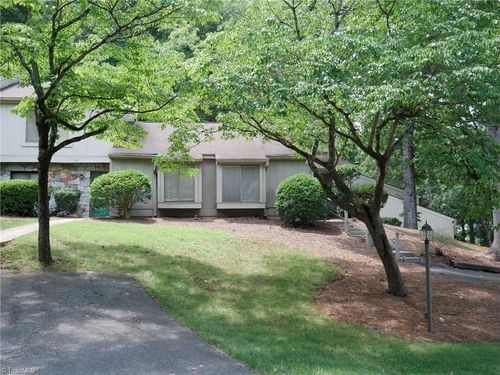 211 Lamplighter Cir, Winston-Salem, NC, 27104-3418 | Card Image