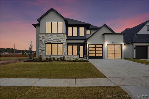 12029 S Vandalia Ave E, Tulsa, OK, 74137-8441 | Card Image