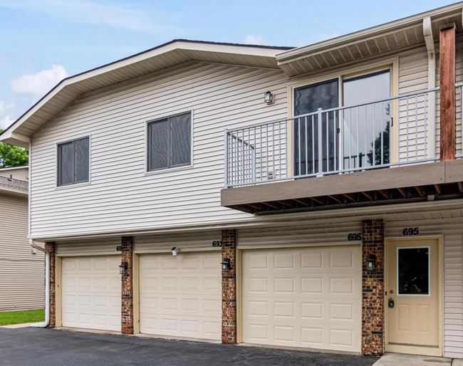 Exterior of Town home with Deck | Image 6