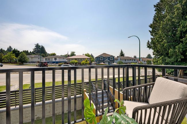 1 - 4677 Canada Way, Home with 3 bedrooms, 2 bathrooms and null parking in Burnaby BC | Image 13
