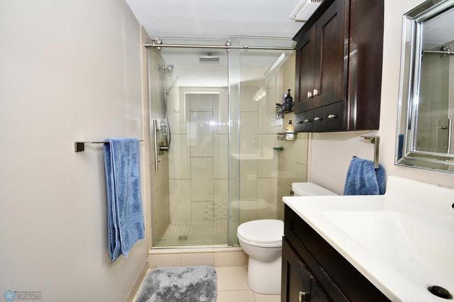 Master Bedroom Bathroom | Image 21
