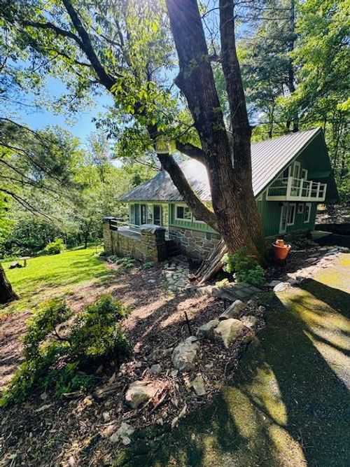 296 Groundhog Hills Rd, Hillsville, VA, 24343 | Card Image