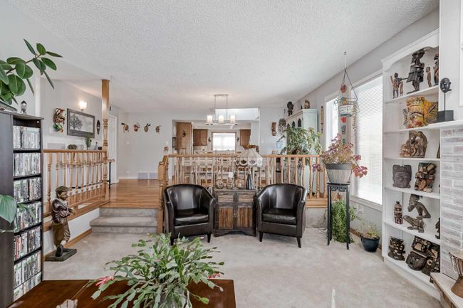 1968 Cottonwood Crescent Se, Home with 4 bedrooms, 2 bathrooms and 4 parking in Calgary AB | Image 10
