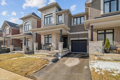 20 Granite Ridge Trail, Waterdown, ON, L8B1Y4 | Card Image