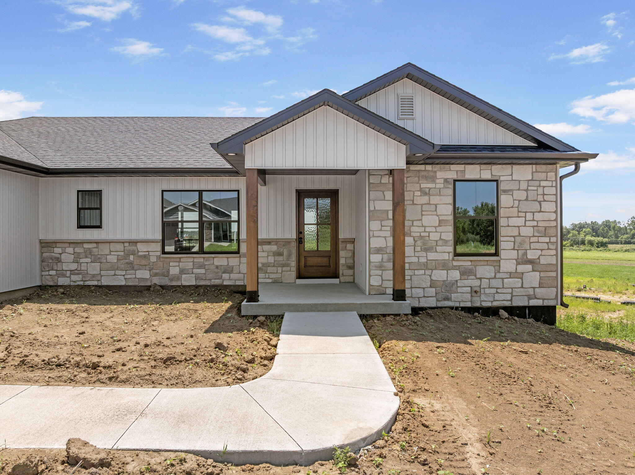 Residential in BOONVILLE 2