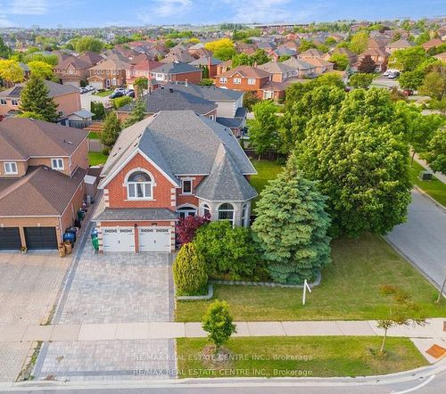 6361 Donway Dr, Mississauga, ON, L5V1J5 | Card Image