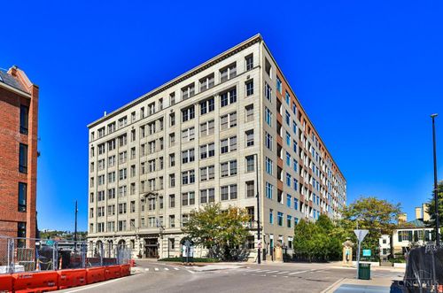 400 Pike St, Cincinnati, OH, 45202 | Card Image