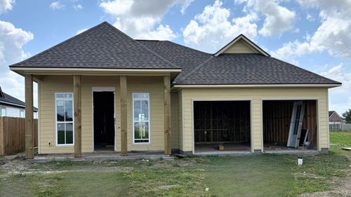 1216 Rosedown Dr, Thibodaux, LA, 70301-8104 | Card Image