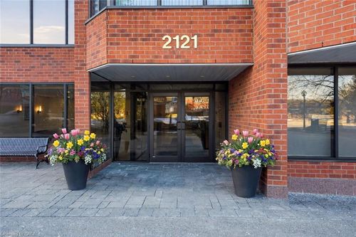 405-2121 Lakeshore Rd, Burlington, ON, L7R1C9 | Card Image