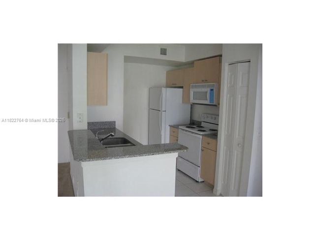 APT-203 - 2544 Centergate Dr, Condo with 1 bedrooms, 1 bathrooms and null parking in Miramar FL | Image 8