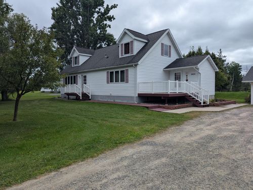 3925 Highway 11, International Falls, MN, 56649-9101 | Card Image