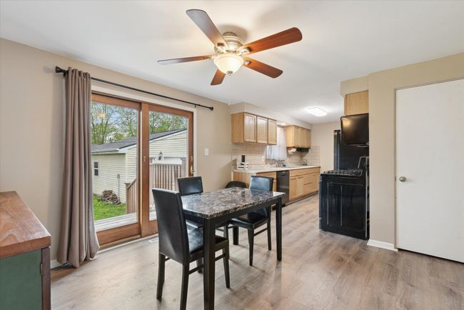 Kitchen/Dining Area | Image 9