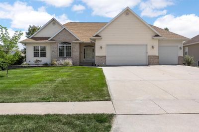 380 Landau Street, House other with 5 bedrooms, 3 bathrooms and null parking in Robins IA | Image 2