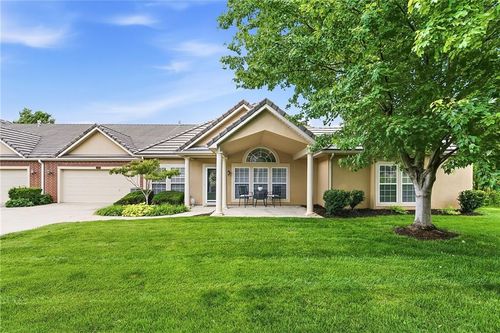 5426 W 145th St, Leawood, KS, 66224-3756 | Card Image