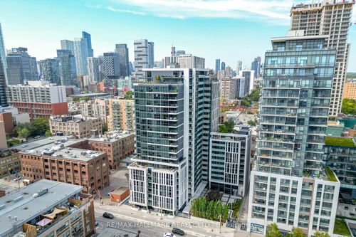 919-400 Adelaide St E, Toronto, ON, M5A4S3 | Card Image