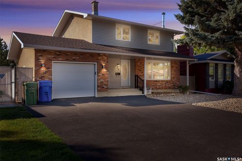 35 Litzenberger Crescent, Regina, SK, S4R6G7 | Card Image