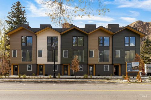 4-317 N River St, Hailey, ID, 83333-8475 | Card Image
