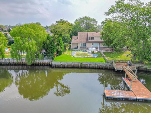 1016 Channel Dr, Hewlett, NY, 11557-2617 | Card Image
