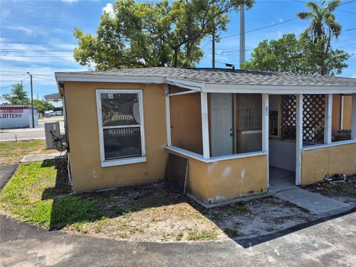 d1-5680 28th St N, St Petersburg, FL, 33714-1985 | Card Image