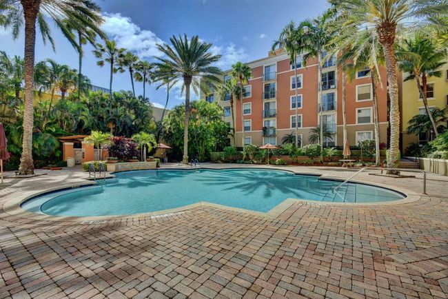 APT-304 - 720 S Sapodilla Ave, Condo with 2 bedrooms, 2 bathrooms and null parking in West Palm Beach FL | Image 14