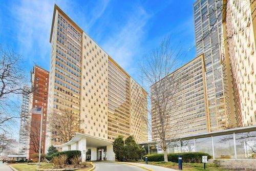 727-3950 N Lake Shore Drive, Chicago, IL, 60613 | Card Image