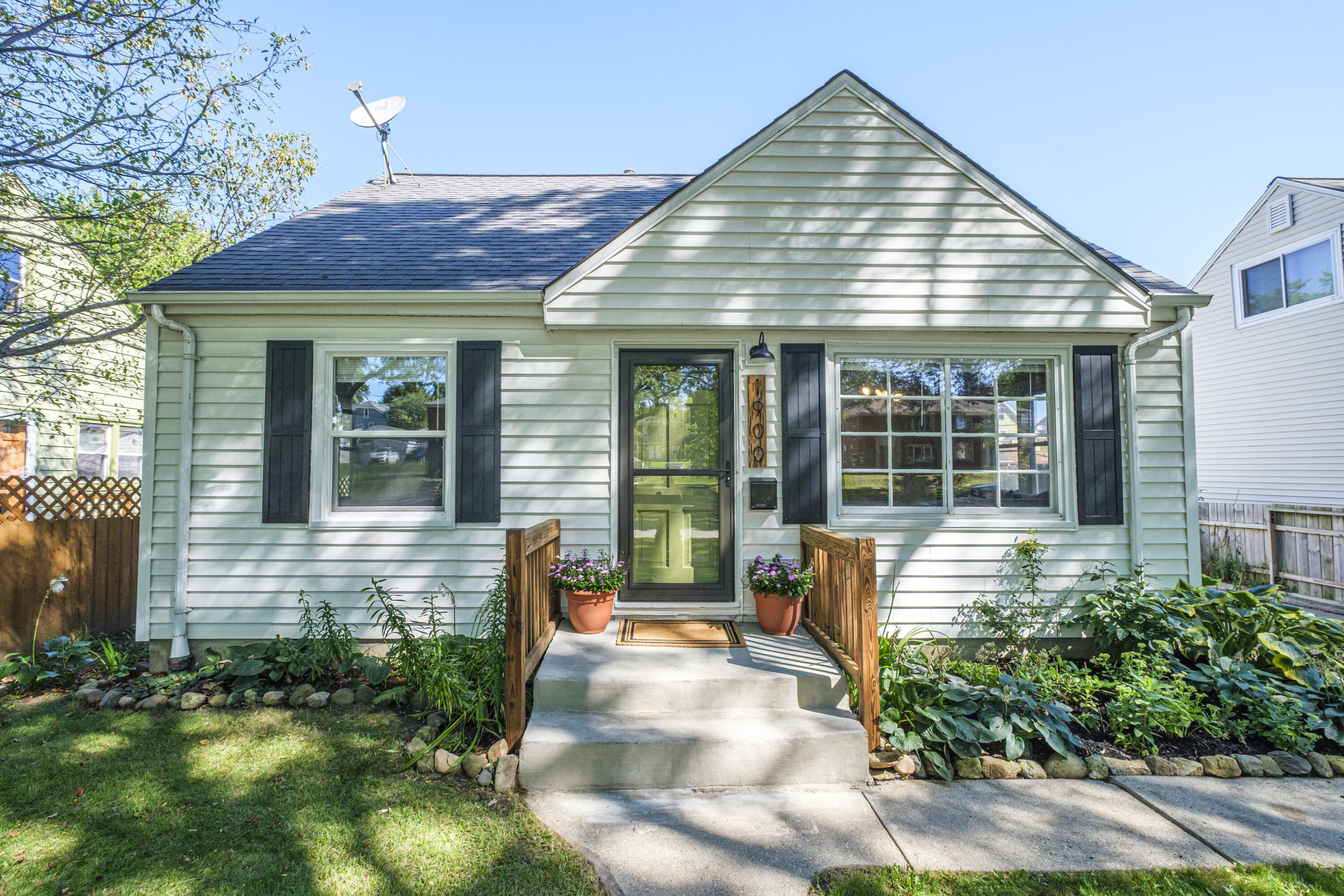 Oklahoma Ave, Milwaukee, WI 53207