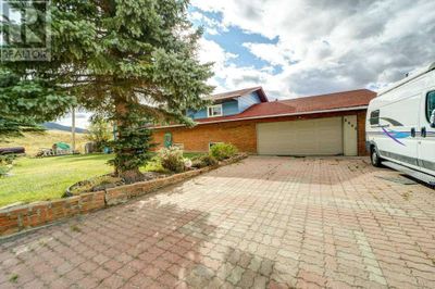 8646 19 Ave, House other with 4 bedrooms, 3 bathrooms and 6 parking in Coleman AB | Image 3