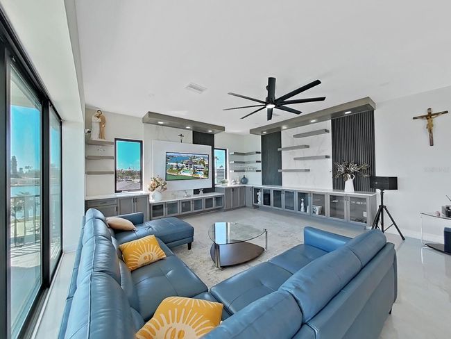 882 Bay Point Dr, House other with 5 bedrooms, 6 bathrooms and null parking in MADEIRA BEACH FL | Image 14