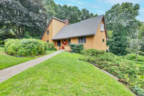 76 Kent Dr, Manchester, CT, 06042-2238 | Card Image