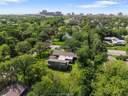 800 Park Pl, College Station, TX, 77840-3006 | Card Image