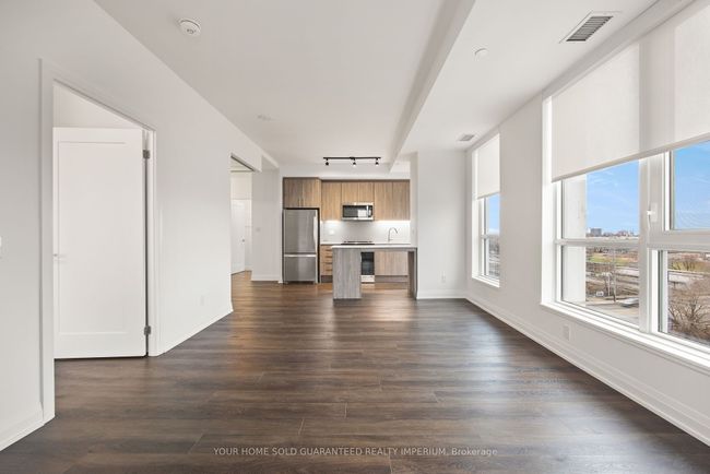 286 Main St, Condo with 3 bedrooms, 2 bathrooms and null parking in Toronto ON | Image 5