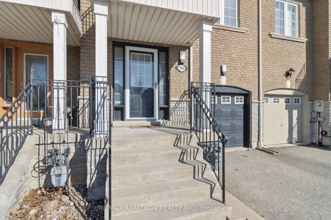 90 Maple Sugar Lane, House attached with 3 bedrooms, 3 bathrooms and 2 parking in Vaughan ON | Image 4