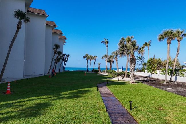 201 - 2100 Benjamin Franklin Dr, Condo with 2 bedrooms, 2 bathrooms and null parking in SARASOTA FL | Image 39