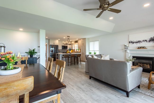 4062 Bluepoint Dr, House other with 3 bedrooms, 3 bathrooms and 4 parking in Town Of Plympton Wyoming ON | Image 14