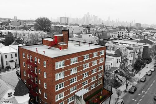 apt-2d-154 Bowers St, Jersey City, NJ, 07307-2938 | Card Image