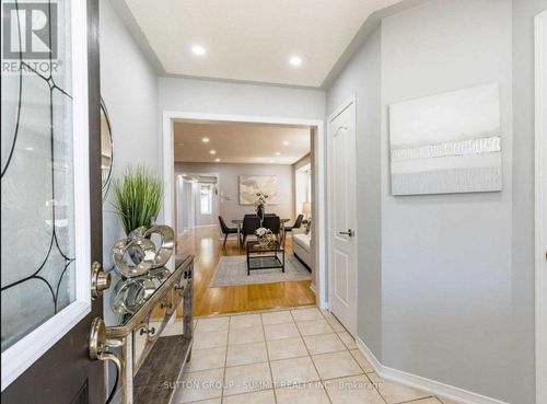 17 River Heights Dr, Brampton, ON, L6P2M9 | Card Image