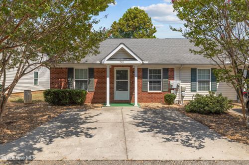 526 Edgecliff Ln, Evans, GA, 30809-6426 | Card Image