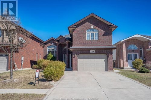 2376 Askin Ave, Windsor, ON, N9E4Y2 | Card Image